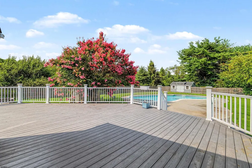 7 Heritage Dr Marmora, NJ 08223