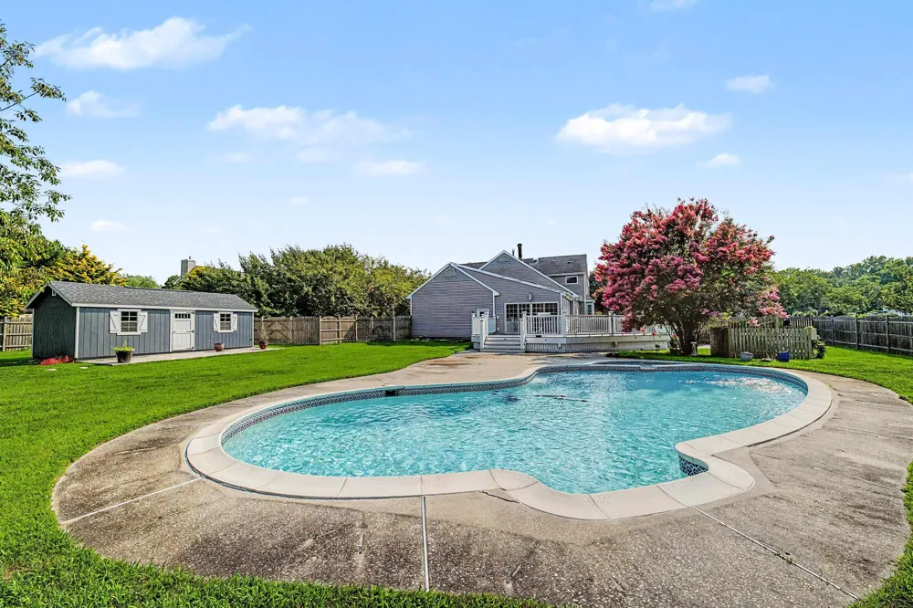 7 Heritage Dr Marmora, NJ 08223