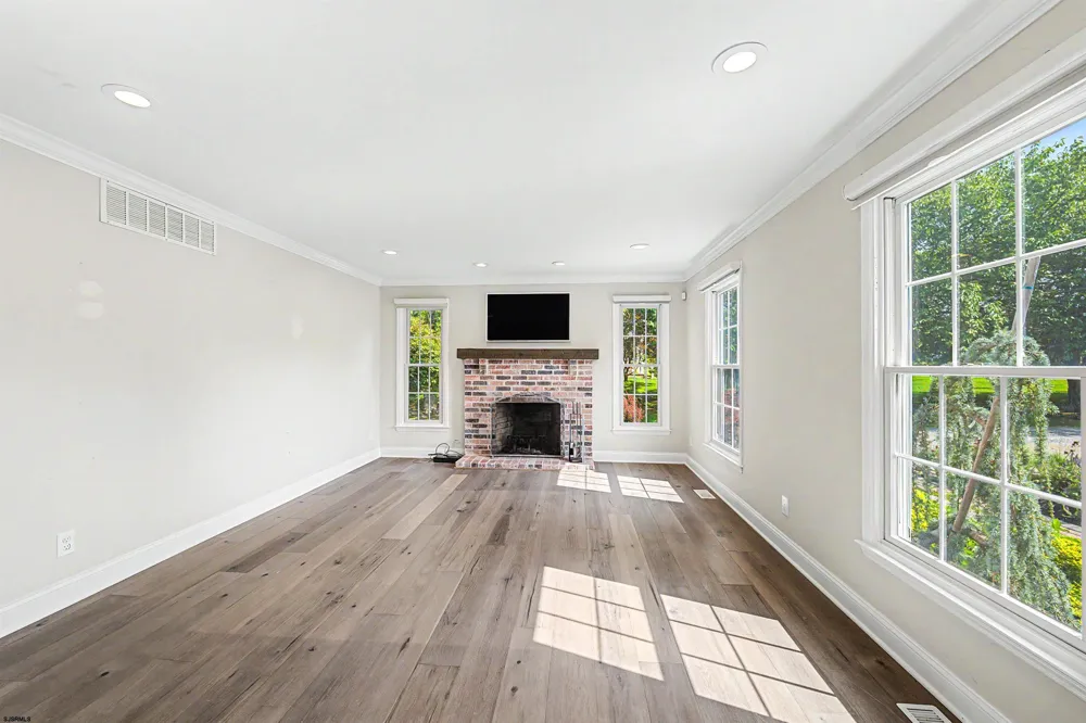 7 Heritage Dr Marmora, NJ 08223