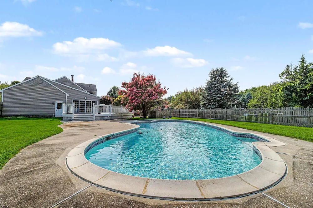 7 Heritage Dr Marmora, NJ 08223