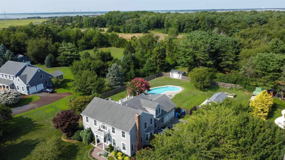 7 Heritage Dr Marmora, NJ 08223