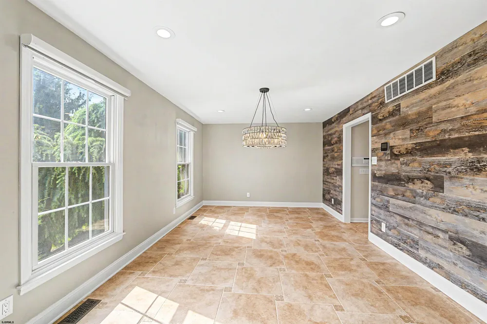 7 Heritage Dr Marmora, NJ 08223