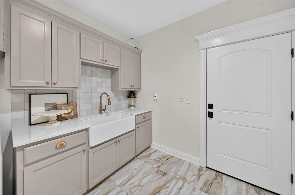 848 County Road 2275 Mineola, TX 75773
