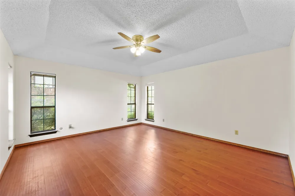 2323 Brookside Drive Arlington, TX 76012