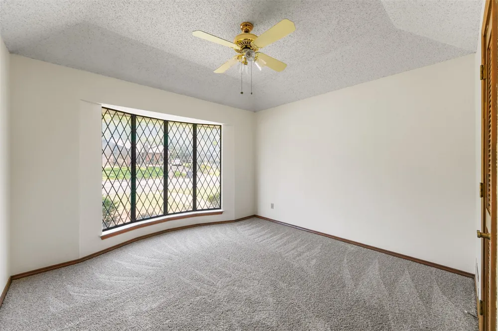 2323 Brookside Drive Arlington, TX 76012