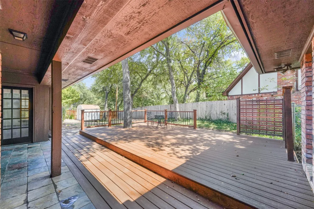 2323 Brookside Drive Arlington, TX 76012