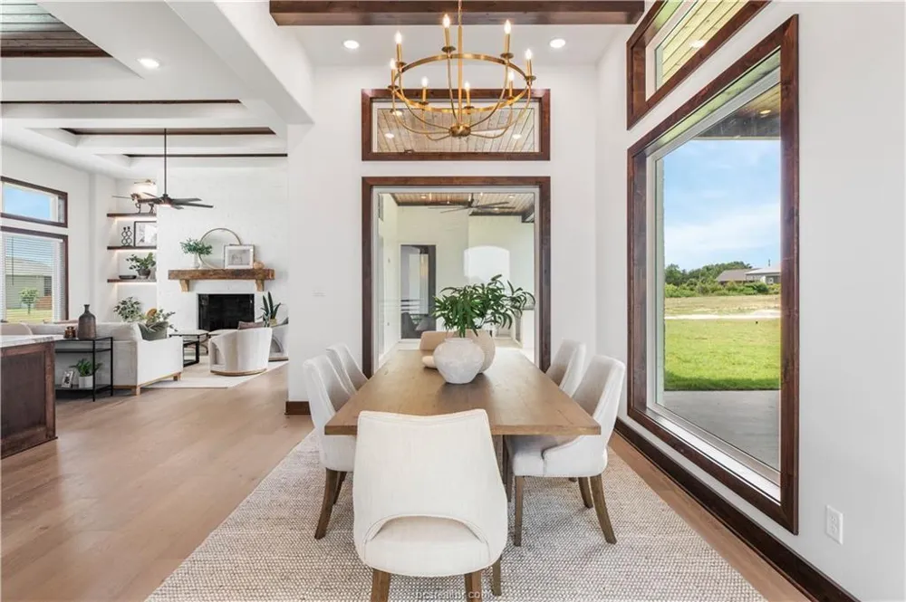 10276 Winnie Court Bryan, TX 77808