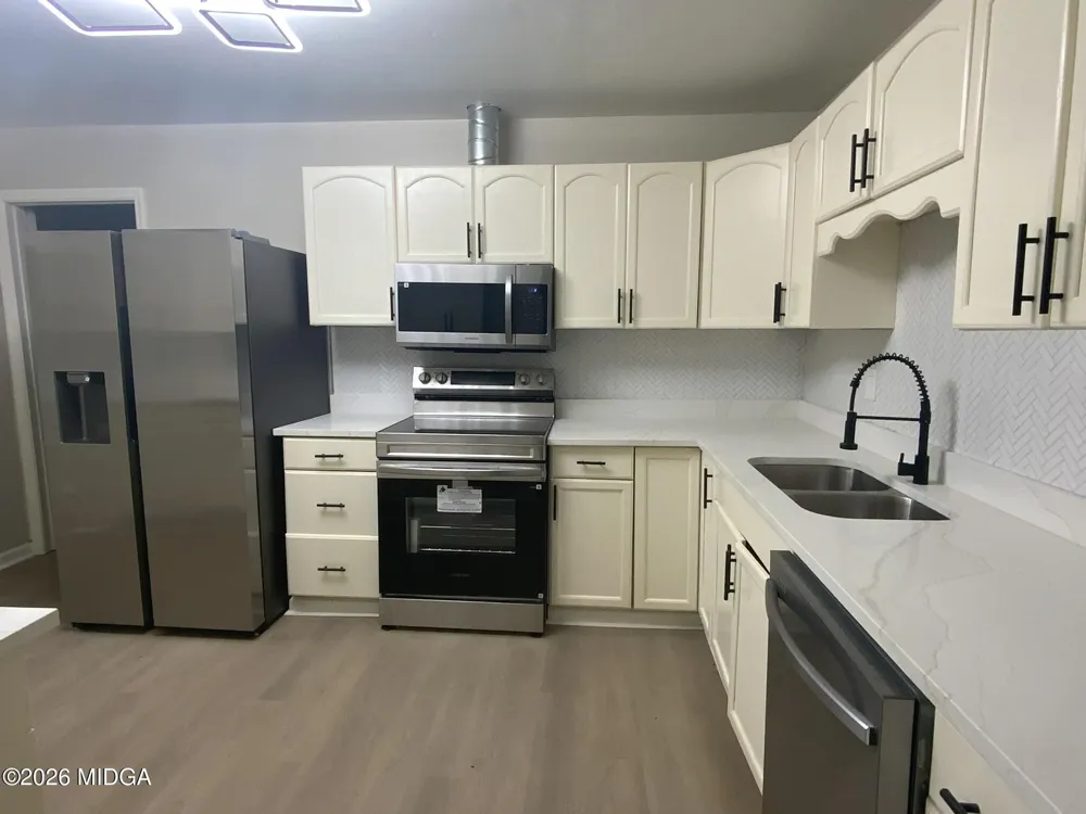 304 Tyree Drive Warner Robins, GA 31088