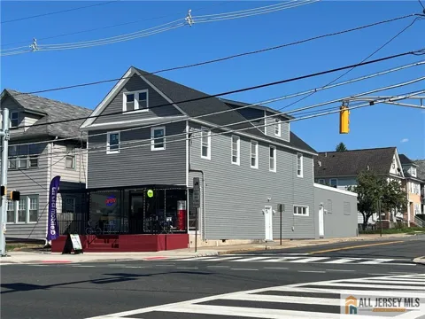 588 Livingston Avenue #2B