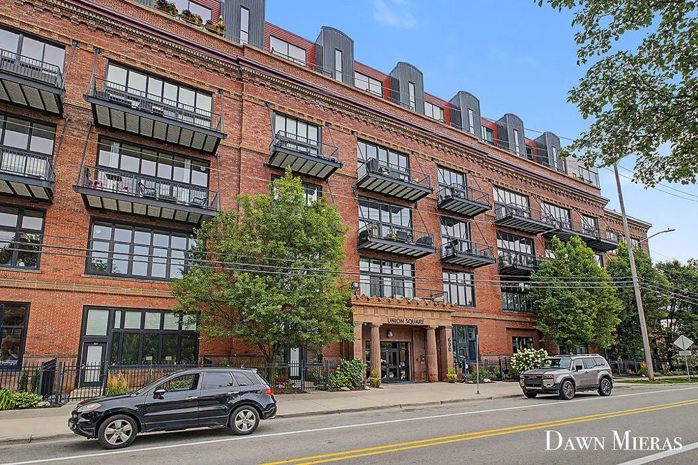 600 Broadway Avenue NW #124 Grand Rapids, MI 49504