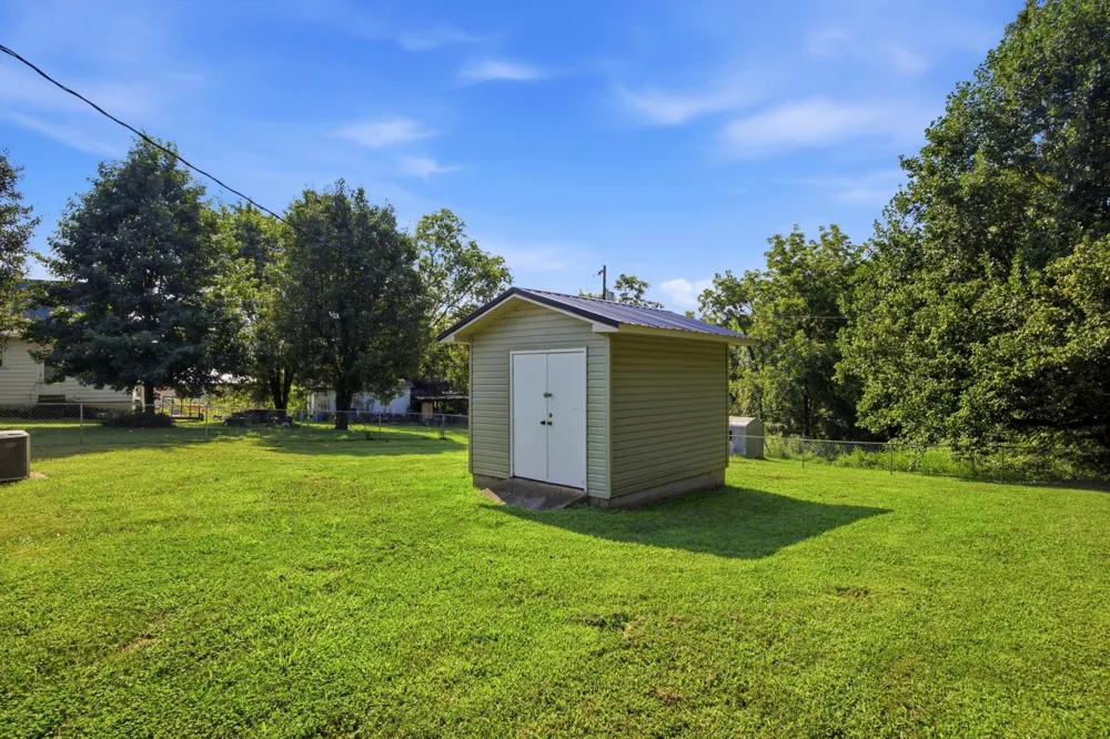 2404 Main Street Pikeville, TN 37367