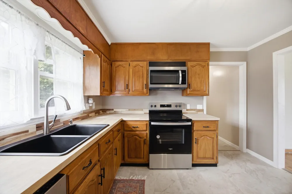 2404 Main Street Pikeville, TN 37367