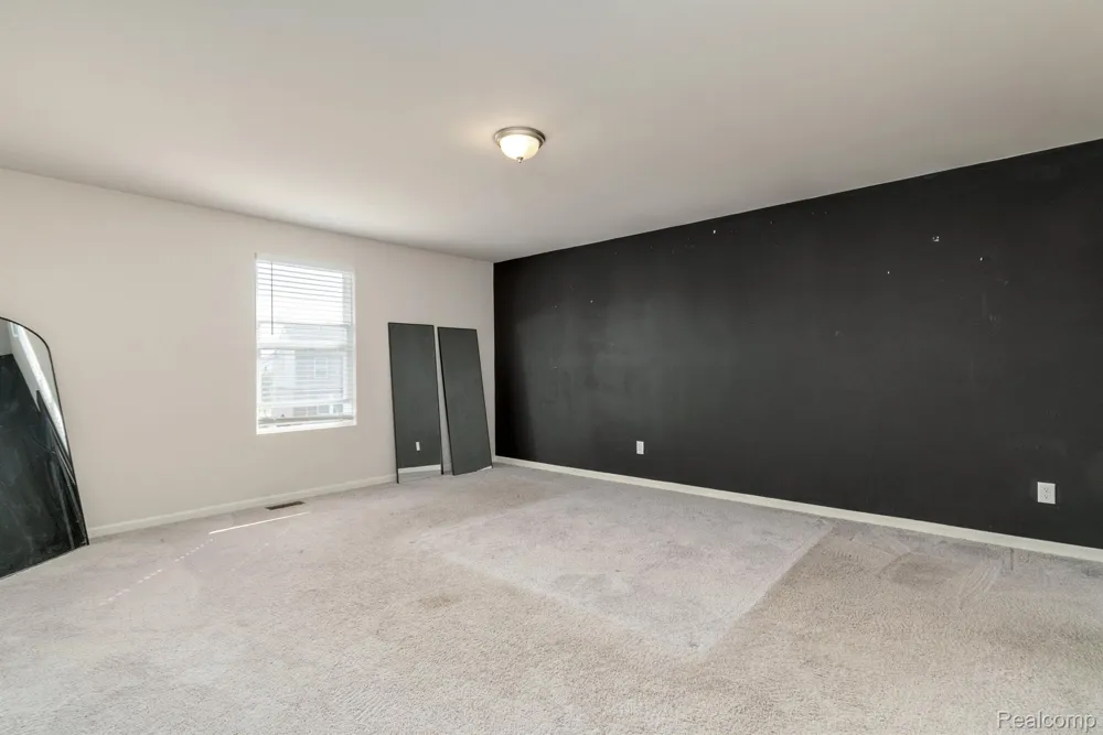 10219 Island Lake Drive Taylor City, MI 48180
