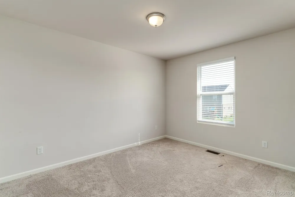 10219 Island Lake Drive Taylor City, MI 48180