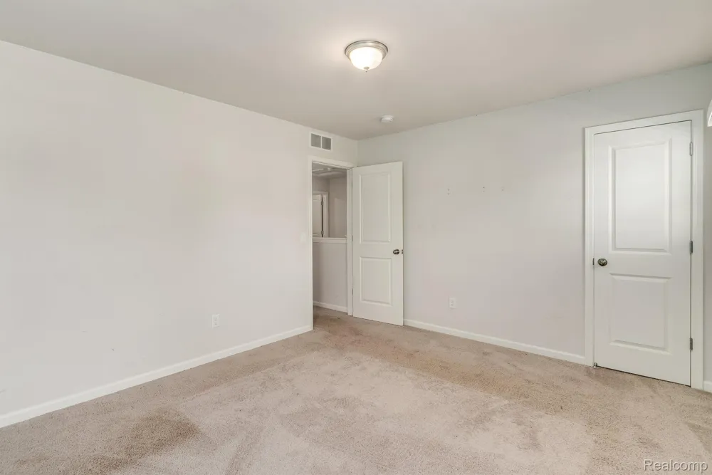 10219 Island Lake Drive Taylor City, MI 48180