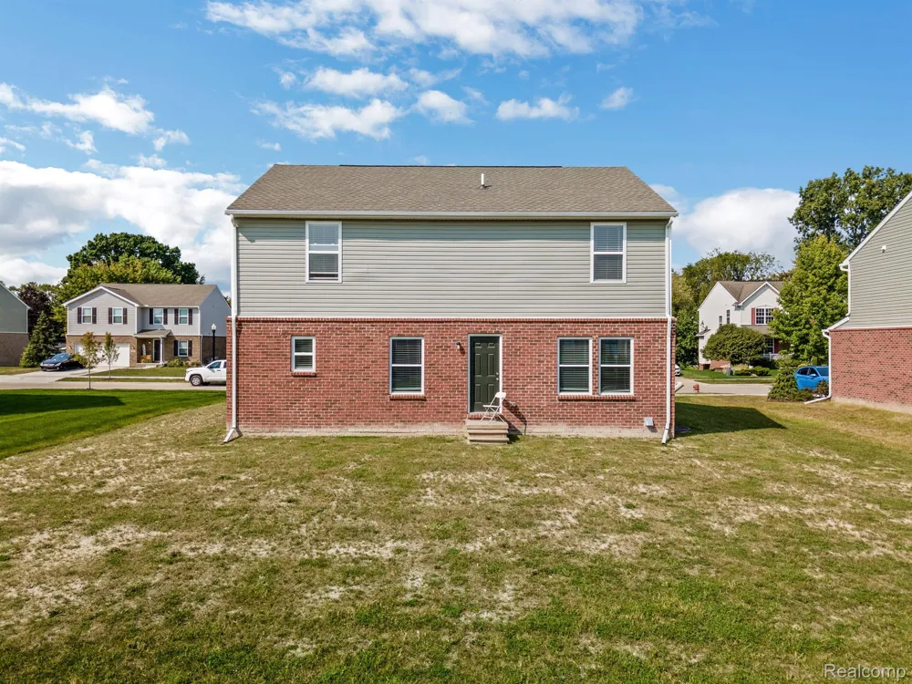 10219 Island Lake Drive Taylor City, MI 48180