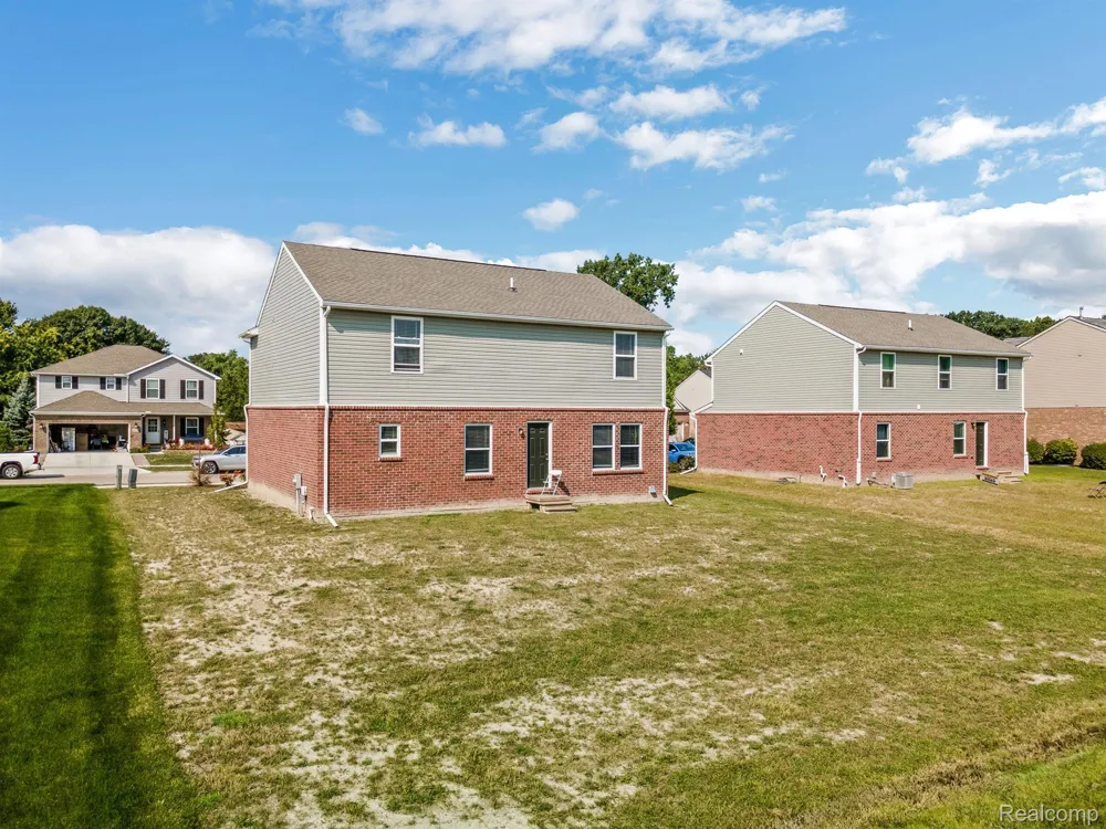 10219 Island Lake Drive Taylor City, MI 48180