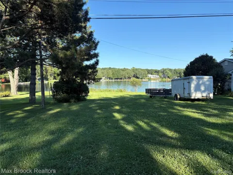 1105 Pinecrest Drive