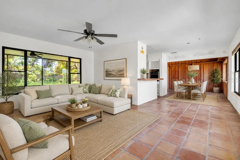 807 LUCILLE AVENUE Nokomis, FL 34275
