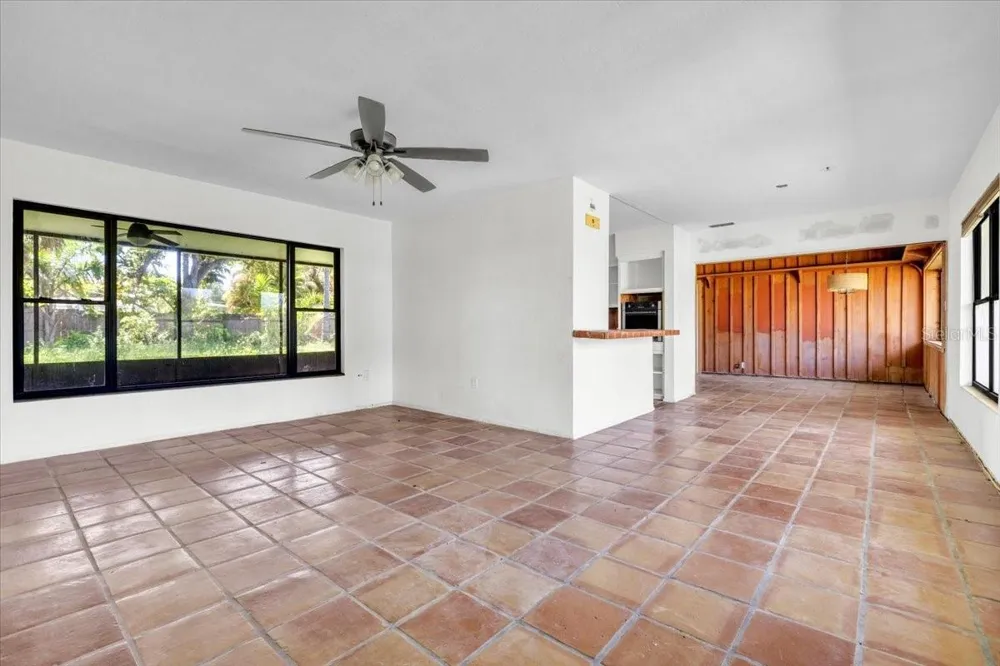 807 LUCILLE AVENUE Nokomis, FL 34275