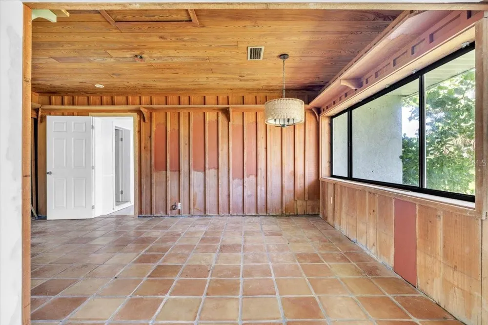 807 LUCILLE AVENUE Nokomis, FL 34275