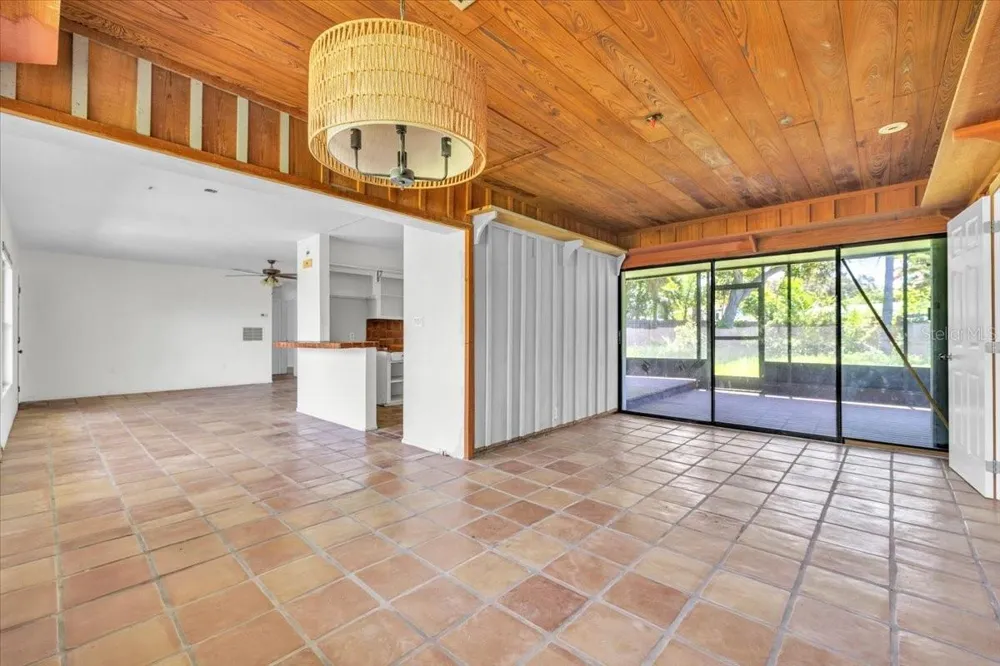807 LUCILLE AVENUE Nokomis, FL 34275