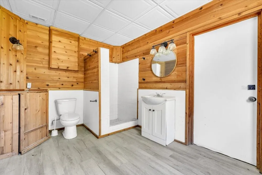 807 LUCILLE AVENUE Nokomis, FL 34275