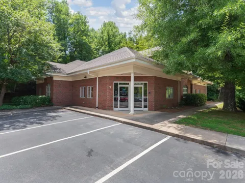 7 Walden Ridge Drive #200