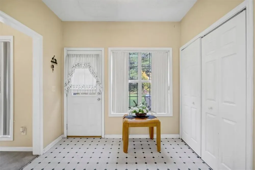 141 Derby Drive Riverdale, GA 30274