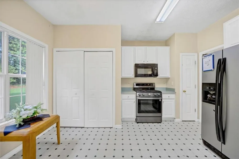 141 Derby Drive Riverdale, GA 30274
