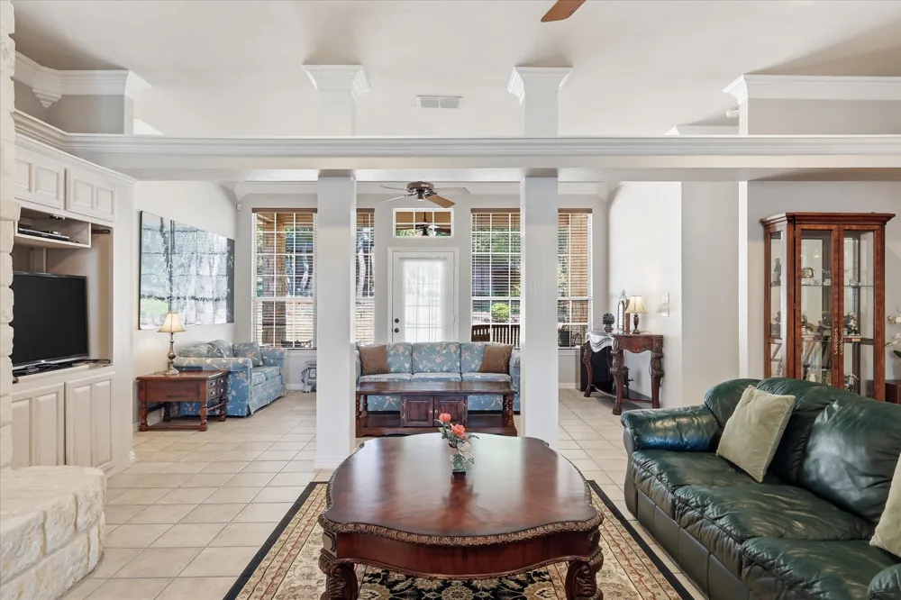 144 Saddle Brook Drive Hudson Oaks, TX 76087