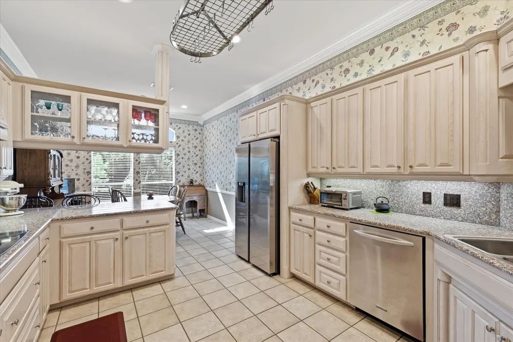 144 Saddle Brook Drive Hudson Oaks, TX 76087