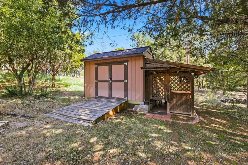 144 Saddle Brook Drive Hudson Oaks, TX 76087