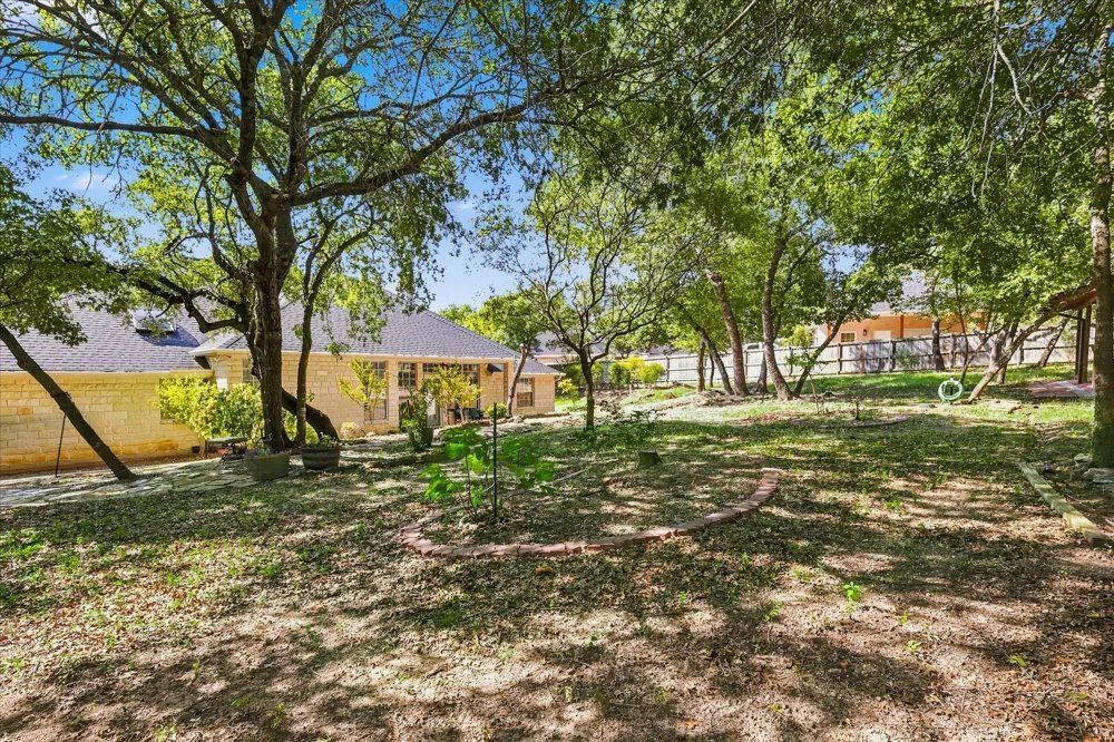 144 Saddle Brook Drive Hudson Oaks, TX 76087