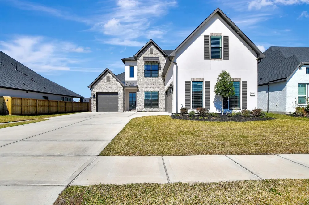 1746 Spring View Friendswood, TX 77546