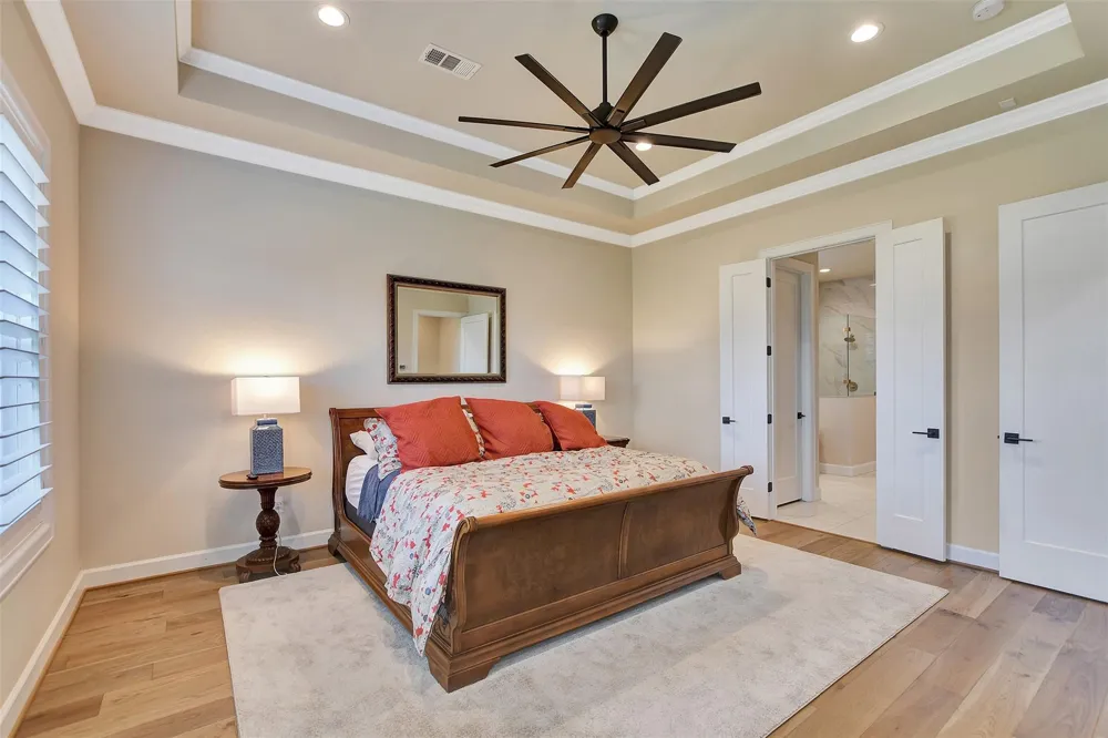 1746 Spring View Friendswood, TX 77546