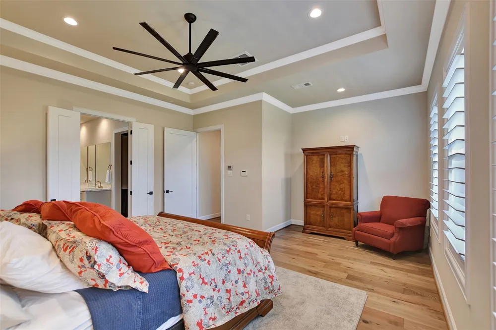 1746 Spring View Friendswood, TX 77546