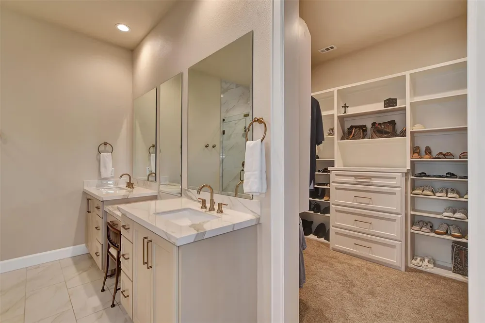 1746 Spring View Friendswood, TX 77546