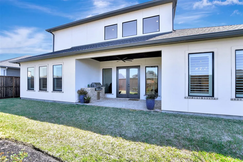 1746 Spring View Friendswood, TX 77546