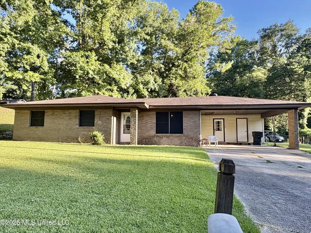 111 Moonmist Drive Vicksburg, MS 39180