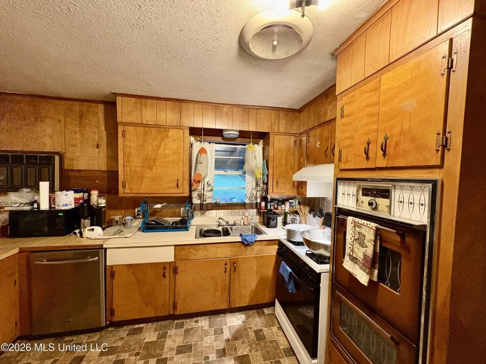 111 Moonmist Drive Vicksburg, MS 39180