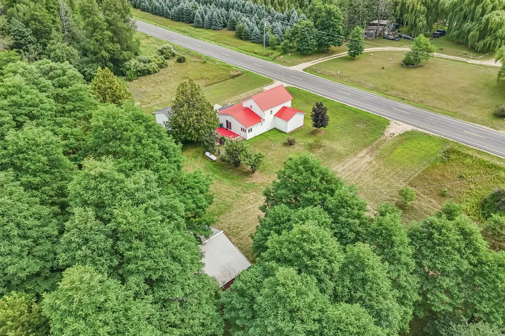 6667 126th Avenue Hart, MI 49420
