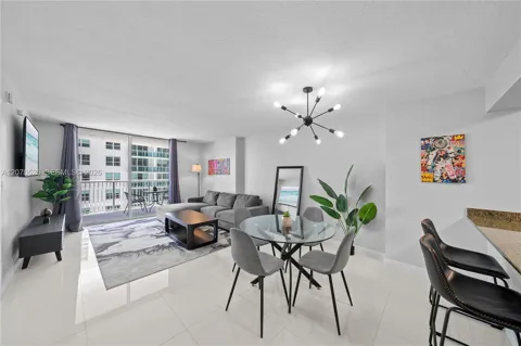 1200 Brickell Bay Dr #2205