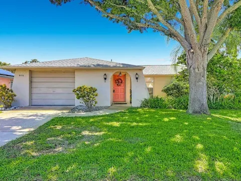9116 FARMINGTON LANE
