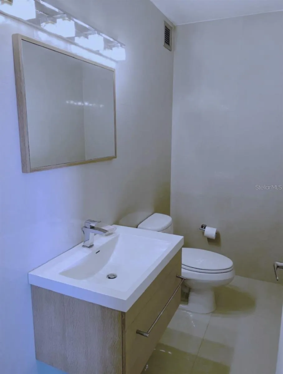 801 C. WASHINGTON #1203 San Juan, PR 00907