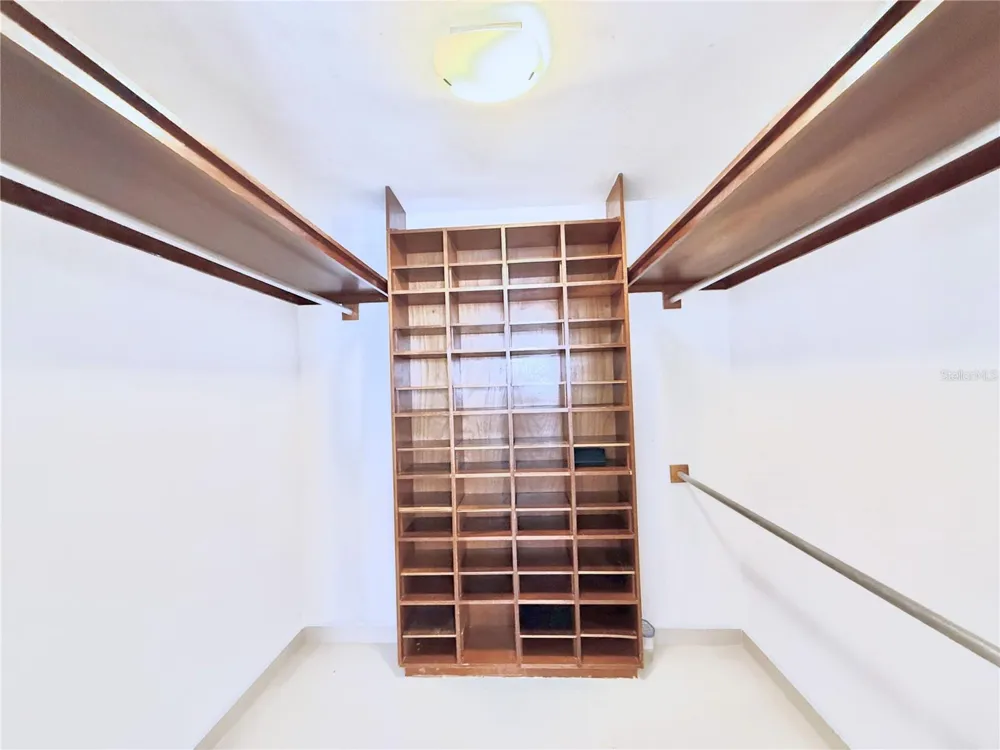 801 C. WASHINGTON #1203 San Juan, PR 00907