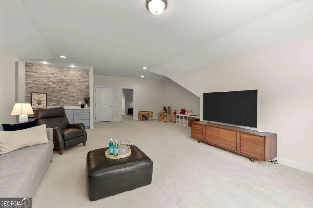 4427 Cheston BND NE Roswell, GA 30075