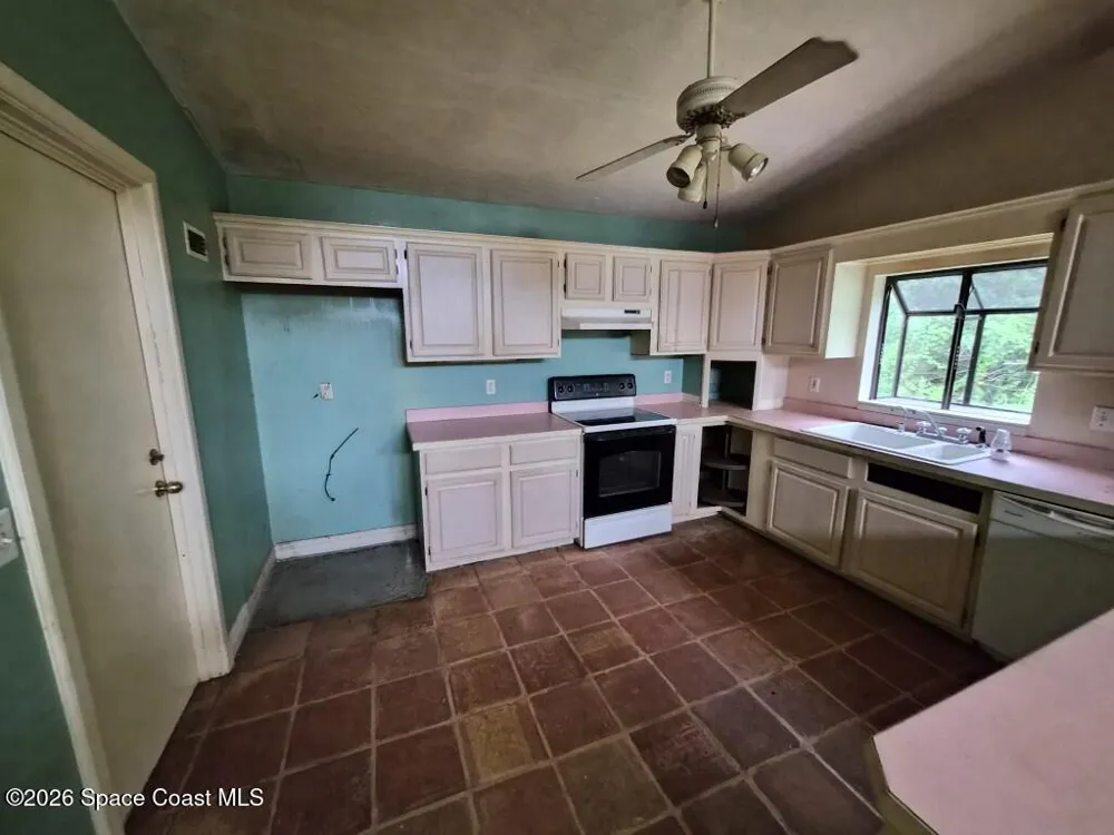 180 Lee Road West Melbourne, FL 32904