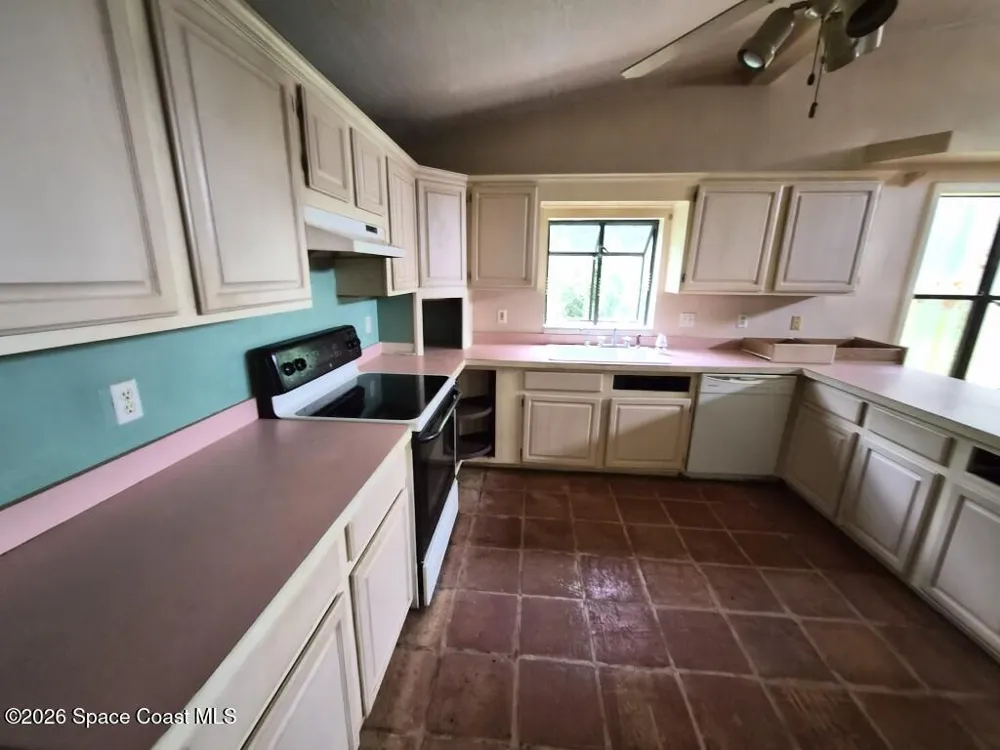180 Lee Road West Melbourne, FL 32904