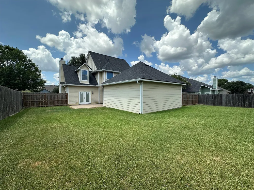 2204 Springwood Dr Brenham, TX 77833